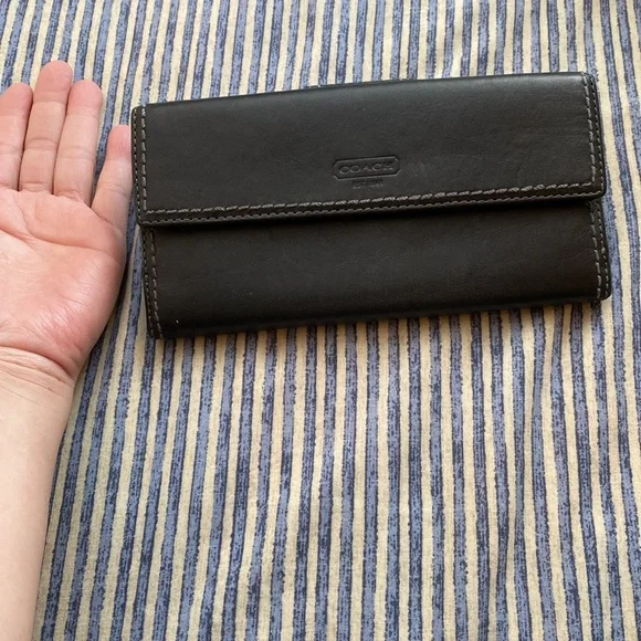 Authentic Coach Wallet - Picture 5 of 5